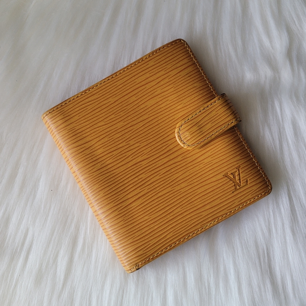 💛Louis Vuitton Yellow Epi Leather Porte Billets Compact Wallet